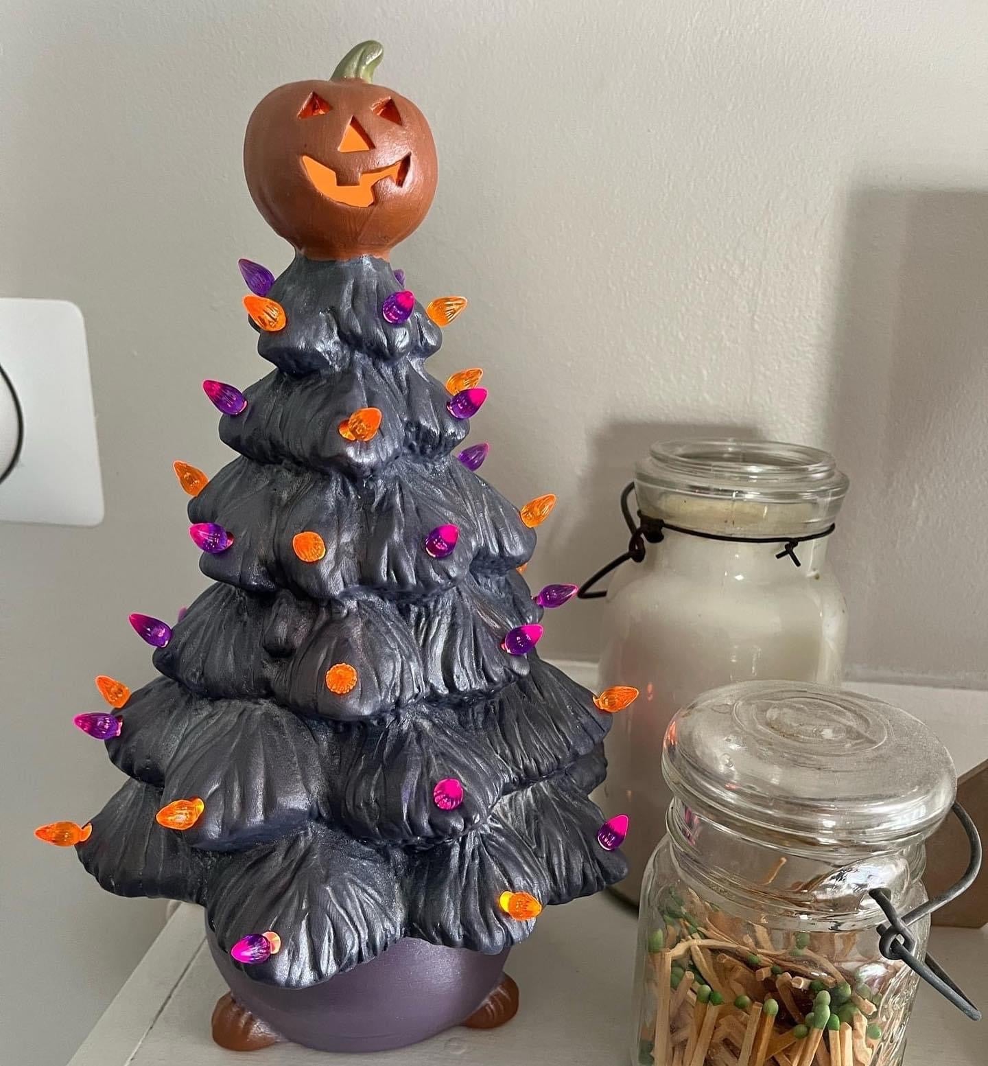 09/26/26-SATURDAY-Fall & Halloween Ceramics [PRE-ORDER] 6:00pm