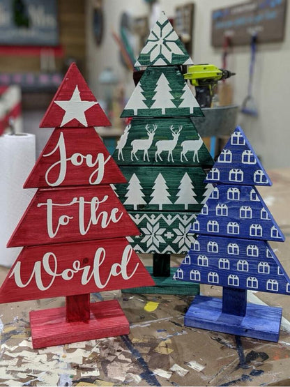 HOLIDAY PALLET TREE TRIO
