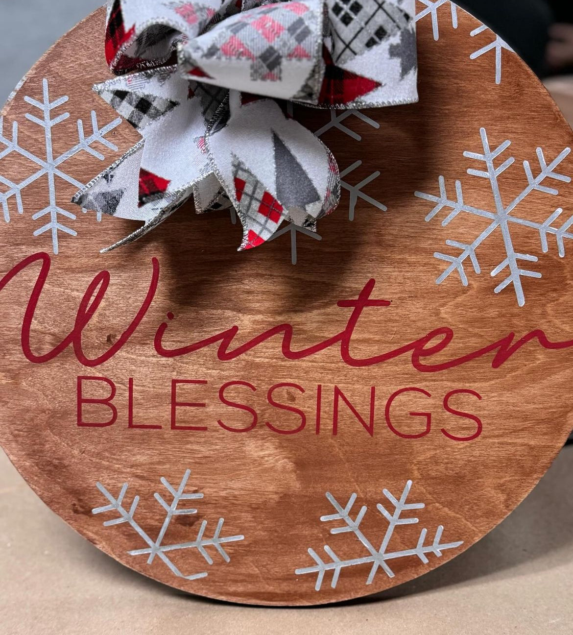 HOLIDAY ROUNDS (18")