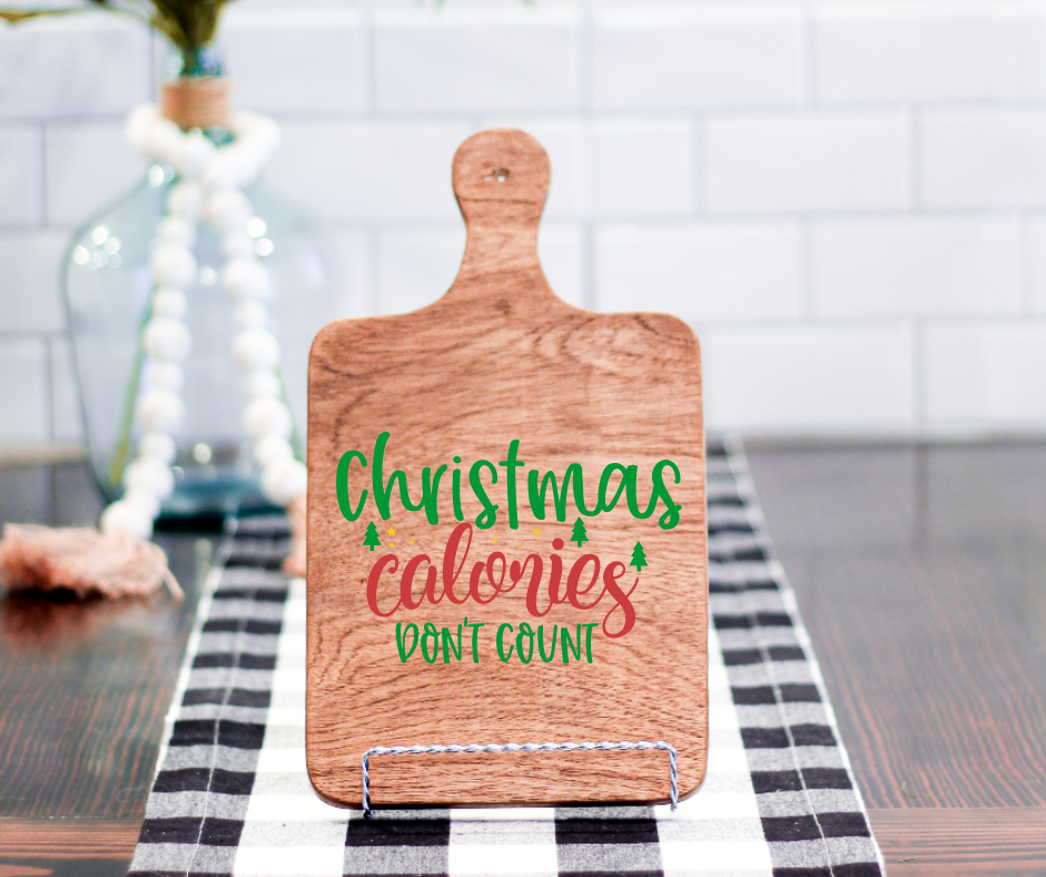 HOLIDAY DECORATIVE CUTTING BOARDS (14X9")