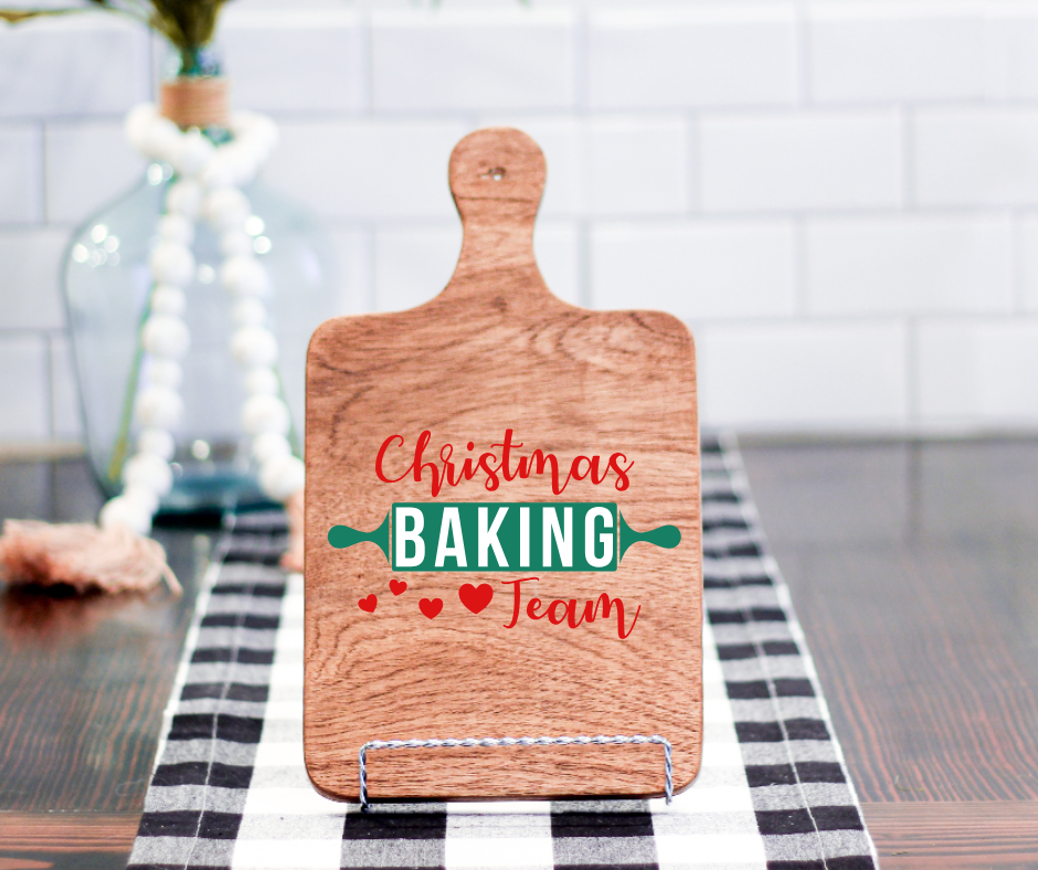 HOLIDAY DECORATIVE CUTTING BOARDS (14X9")