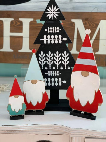 HOLIDAY PALLET TREE TRIO